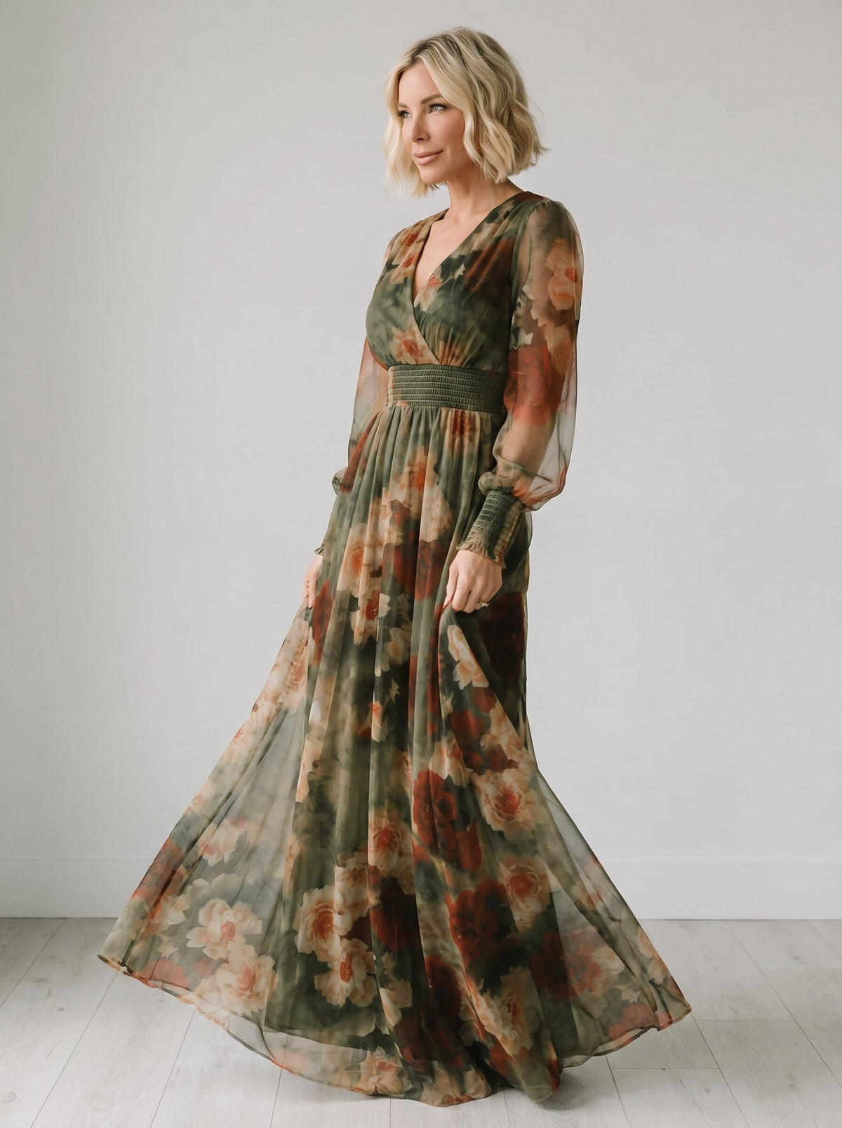 Women's Vintage Neckline Evening Dress in Floral